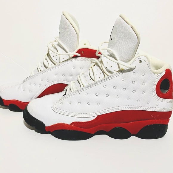 Jordan 13s Retro OG Chicago - Picture 5 of 5